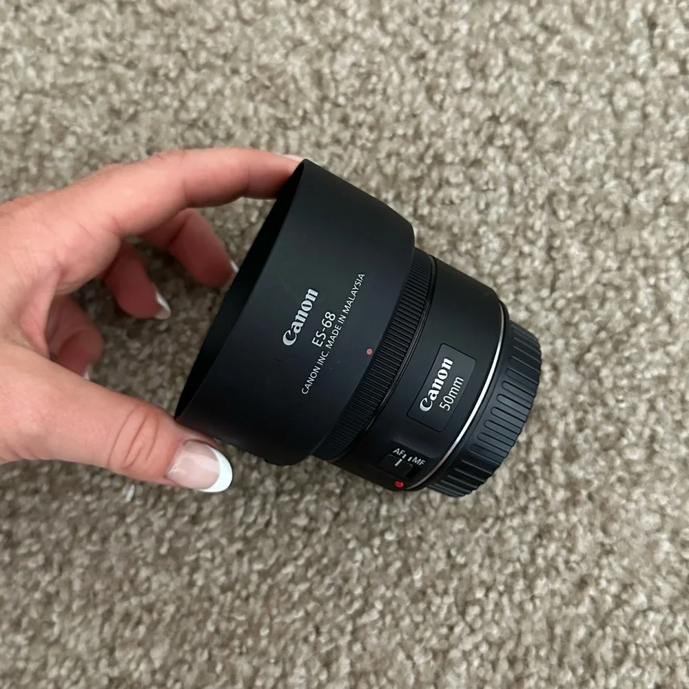 Canon Rebel T2i DSLR Camera